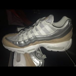 Women’s nike airmax 95 size 8